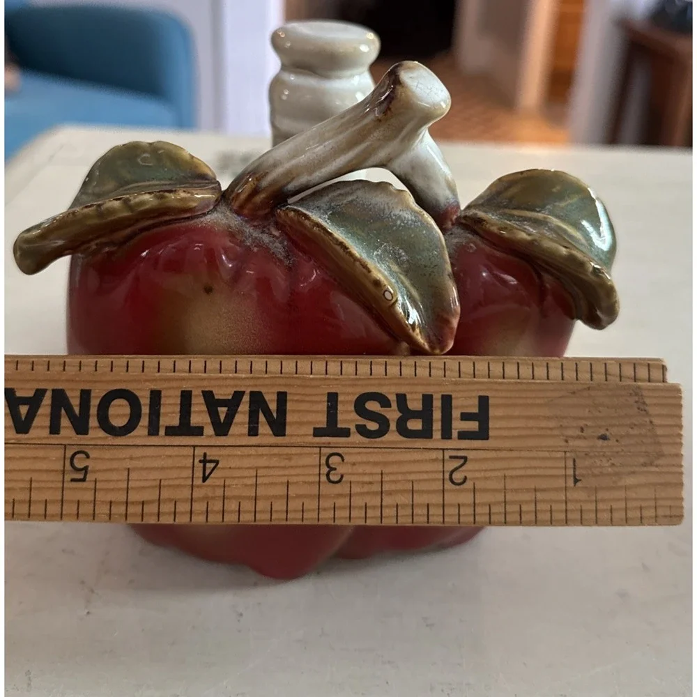 Ceramic Vintage Apples Paper Towel Holder Kitchen Decor Beautiful Glazed